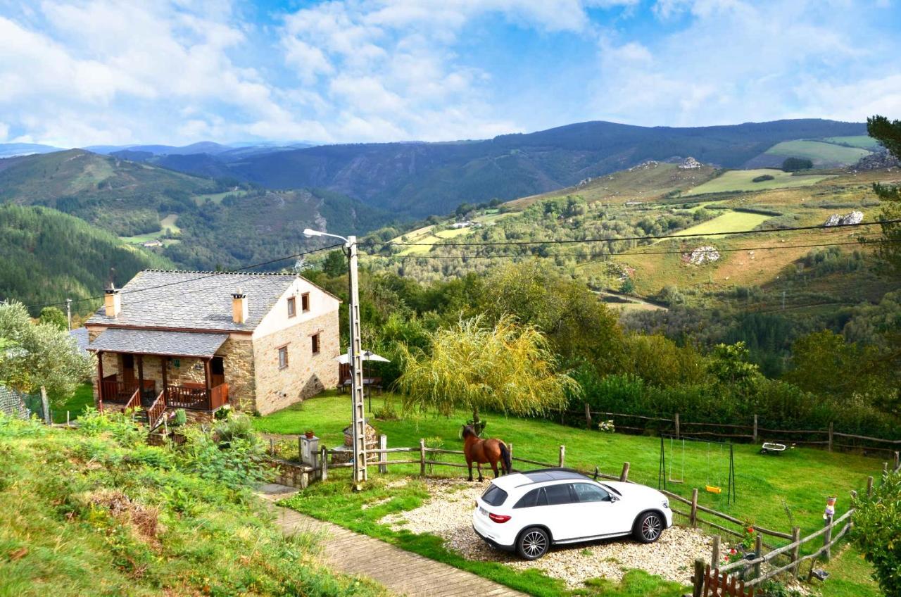 Apartamentos Rurales Tia Vicenta ซานตาเอวลาเลีย เด โอสโกส ภายนอก รูปภาพ