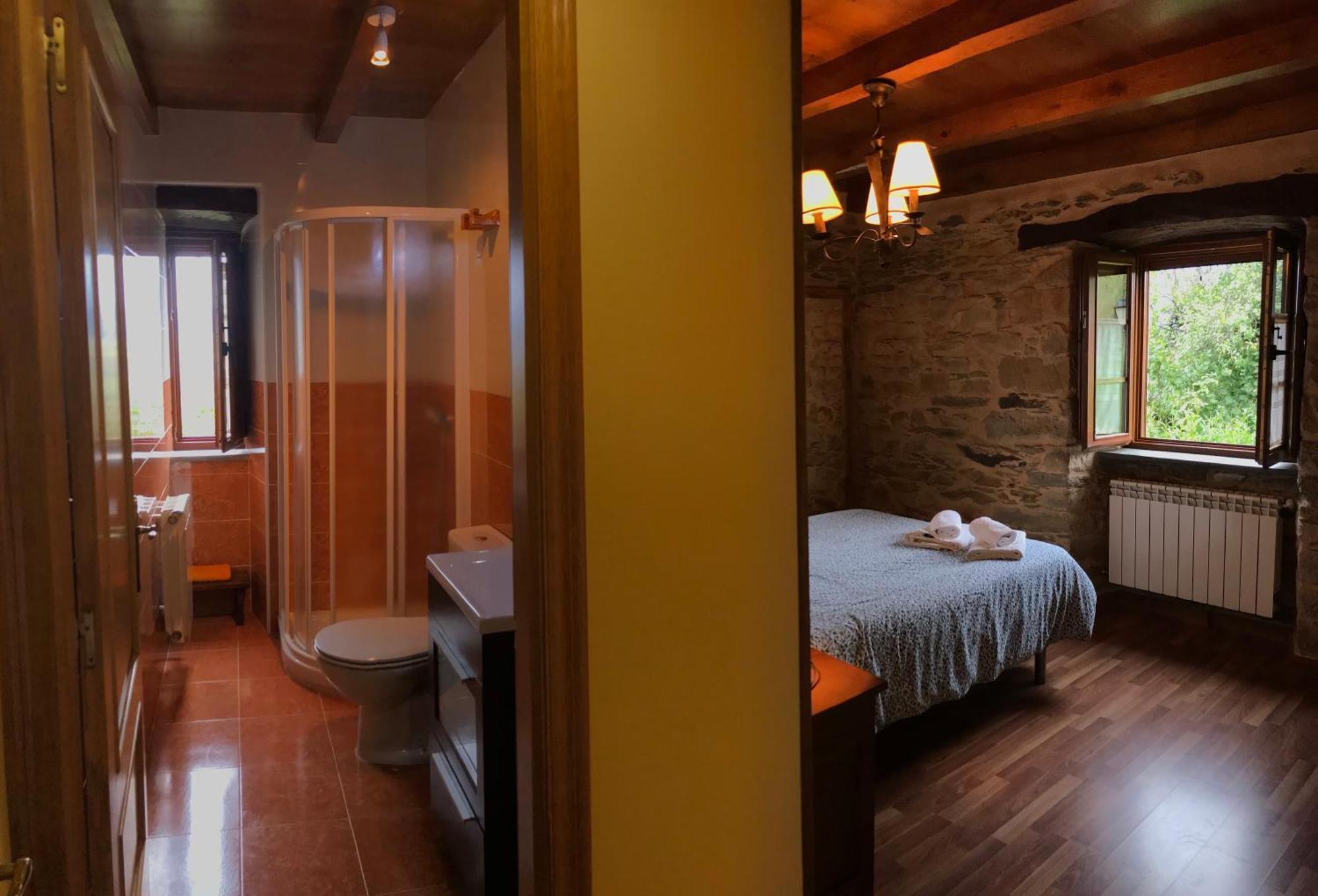 Apartamentos Rurales Tia Vicenta ซานตาเอวลาเลีย เด โอสโกส ภายนอก รูปภาพ